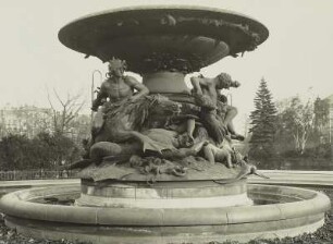 Stürmische Wogen : Brunnen Stürmische Wogen auf dem Albertplatz