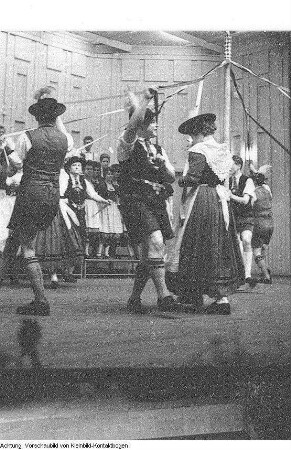 Dresden, Auftritt einer Volkstanzgruppe, Sommer- und Herbstkonzert des Sächsischen Bergsteigerchors "Kurt Schlosser" Dresden / Reproduktionen von Kurt Schlosser, 1960-1961
