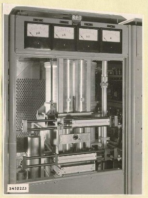 10-kW-Fernsehsender Nr. 507, Schrank B7 oben, Frontseite geöffnet, Foto 1954