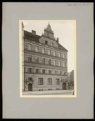 Gemeinde- und Hilfsschule in der Straßmannstraße, Berlin: Ansicht Rektorenwohnhaus mit Lesehalle