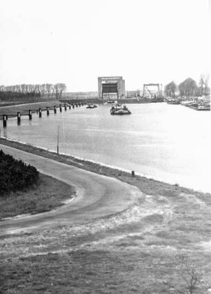 Umbau des Oberhaupts der alten Schleuse Herbrum/Dortmund-Ems-Kanal