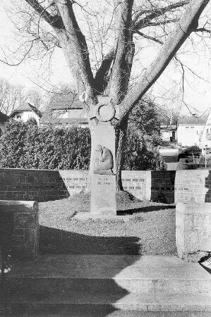 Kriegerdenkmal (Denkmal); Wächtersbach, Aufenauer Straße