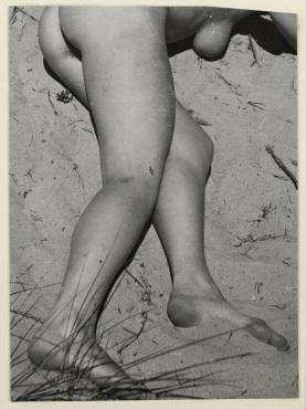 Ohne Titel (Akt Vera Broido am Strand)