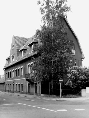 Großenhain, Mozartallee 121. Wohnhaus (1798, Umbau 1909). Straßenansicht