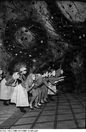 Dresden. Palucca Schule Dresden. "Sputnik". Choreographie Ruth Berghaus, Aufführung 1959