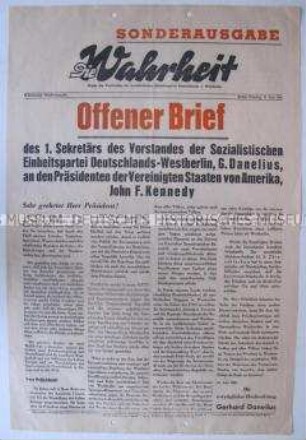 Extrablatt der Wochenzeitung der SED Berlin (West) zum Brief von Gerhard Danelius an US-Präsident Kennedy vor seinem Besuch in der Stadt