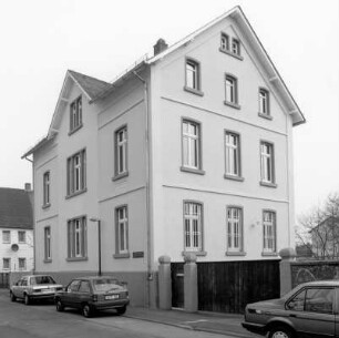 Pfarrhaus und Gartentor; Bad Homburg, Jahnstraße 18
