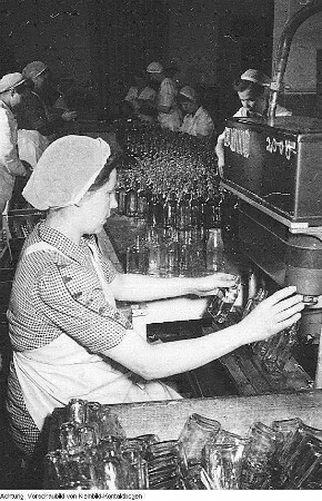 Dresden. VEB Bramsch Dresden, Produktion, März 1953