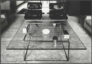 Glastisch für Wohnung Hatje, Stuttgart 1966 (Foto)