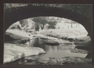 Unter der Werrebrücke im Kuhkamp / im Winter. Detmold. Papierabzug