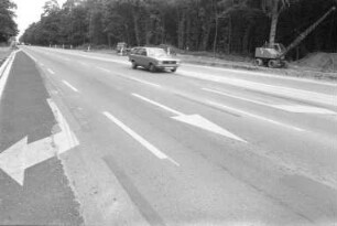 Ausbau des Kreuzungsbereichs Linkenheimer Landstraße/Adenauerring durch Einrichtung zusätzlicher Spuren für den Abbiegeverkehr