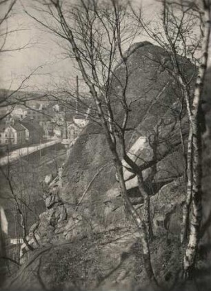 Kirchberger Granitgebiet. Östlicher Rödelbachtalhang bei Saupersdorf. Gang von feinkörnigem in grobkörnigen Granit