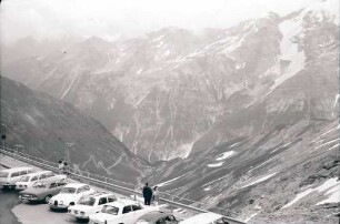 Stilfser Joch: Parkplatz am Rande der Passstraße, von oben