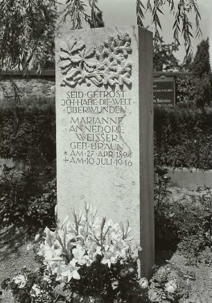 Grabstein für Marianne Annedore Weisser (1894-1946)