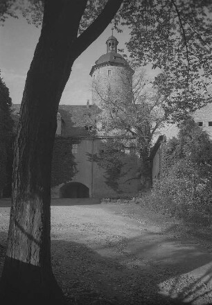 Leutenberg (Kreis Saalfeld). Schloss Friedensburg, Bergfried