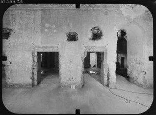 Schwarzburg. Schloß. Ruine des Hauptgebäudes. Innenansicht