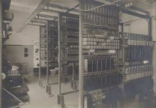 Automatische Fernsprechanlage - Wählergestelle (Montagebild)