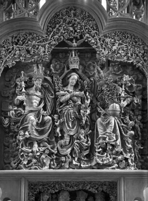 Hochaltar des Breisacher Münsters — Marienkrönung