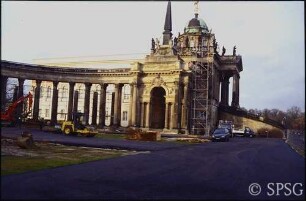 Potsdam, Park Sanssouci, Communs, Kolonnade am Neuen Palais, Baustelle.