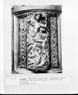 Evangelienkanzel Heinrichs II. in geschlossenem Zustand mit Treppenrampe — Ambo Heinrichs II. in geöffnetem Zustand — Nereiden mit Tritonen