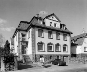 Ehem. Bezirkssparkasse; Lauterbach, Bahnhofstraße 62