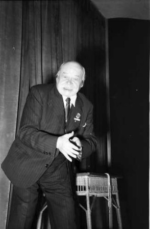 Triberg: Kongress des Magischen Zirkels; Jean Faller (Frankreich) zaubert