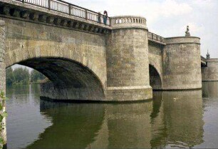 Kitzingen: Bogen der Alten Mainbrücke