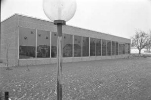 Reparatur am Plattenbelag und an der Isolierung des Schwimmbeckens im Hallenbad Grünwettersbach