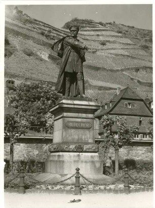 Denkmal für Feldmarschall Blücher : Denkmal für Feldmarschall Blücher. Bronze; Höhe 45,4 cm (1894; F. Schaper). Kaub, Rheinanlagen