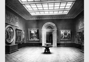 Aufstellung der Gemäldegalerie und der Skulpturensammlung im Kaiser-Friedrich-Museum, Raum 38, Florentinische Gemälde des 15. Jhd.