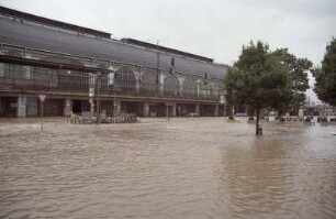 Dresden-Altstadt, Bayrische Straße. Südhalle des Hauptbahnhofs von der Bernhardstraße