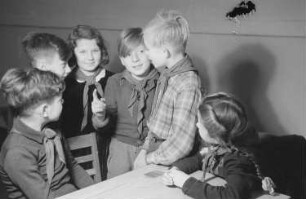Reportage über Schüler und Lehrer der Schule am Spittelmarkt : Schüler im Gespräch