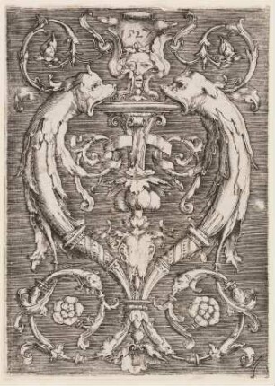 Ornament mit zwei Delphinen
