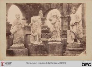 Praetorium, fortifications, intérieur, statues