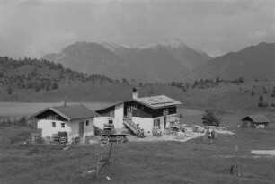 Mittenwald. Ausflugslokal und Gipfel des Karwendels
