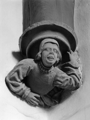 Konsolfigur eines Dienstes : Konsolfigur eines Dienstes (um 1514). Kleinbockenheim, Evangelische Kirche (Ehemals Sankt Martin)