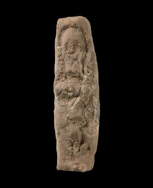 Statuette eines Mannes mit Fisch-Gewand