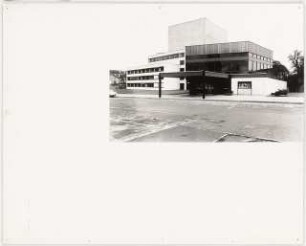 Stadttheater, Trier: Ansicht Eingang (Ausstellungstafel der »Prague Quadrennial of the Theatre Design and Architecture« 1967)