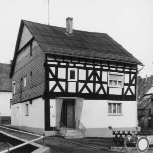 Mengerskirchen, Gartenfeldstraße 2