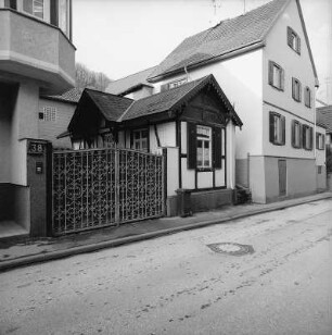 Ehem. Bahnhof der Kleinbahn Eltville-Schlangenbad; Eltville, Hauptstraße (Martinsthal) 38