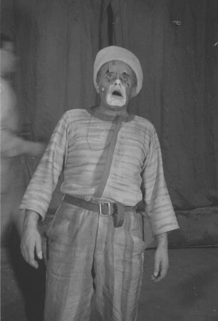 Szenenbilder aus der Oper "Der Bajazzo" von Ruggero Leoncavallo an der Deutschen Staatsoper Berlin : Rollenporträt von Helge Roswaenge als Bajazzo