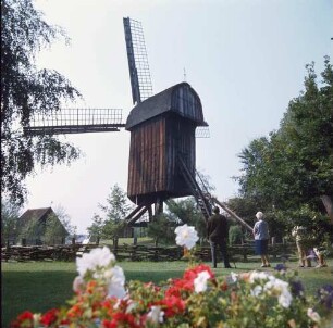 Münster. Mühlenhof-Freilichtmuseum. Bockwindmühle aus dem Jahre 1568