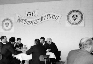 Freiburg: Weinbauinstitut; Weinprämierung 1970/1971, Tisch
