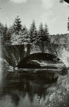 Dresdner Heide, Kuhschwanzbrücke über die Prießnitz. Wiederaufbau nach Hochwasser 1926