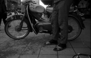 Fahrzeug Moped.