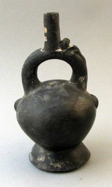 Clay vessel