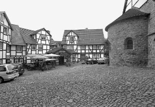 Wohnhaus und Mauer; Kaufungen, Hüttenhof 1, Zur Schönen Aussicht 5, Hüttenhof