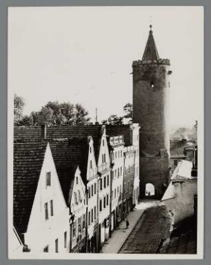 Schlesien. Patschkau. Blick zum mittelalterlichen Glatzer Tor (14. Jh.) , dass im südwestlichen Bereich der Stadtmauer liegt
