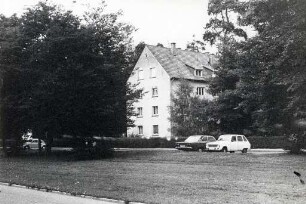 Privatgebäude, Straßen und Plätze in Karlsruhe. Erzbergerstraße
