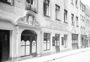 Dresden, Münzgasse : Dresden-Altstadt. Gasthaus "Das Goldene Faß", Münzgasse. Straßenansicht, Schrägansicht der Fassade